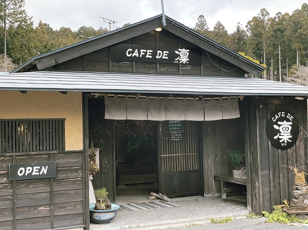 [裾野伊豆島田店] 春に行きたいカフェ